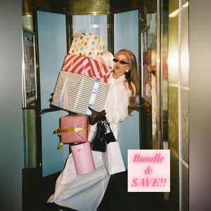 Closet clean out🛍️🛒 Bundle your favs & make an offer!